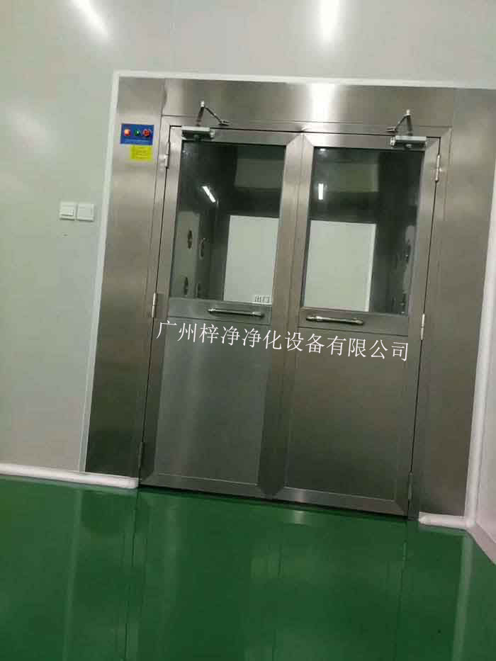 風(fēng)淋室在現(xiàn)代潔凈室環(huán)境中的作用